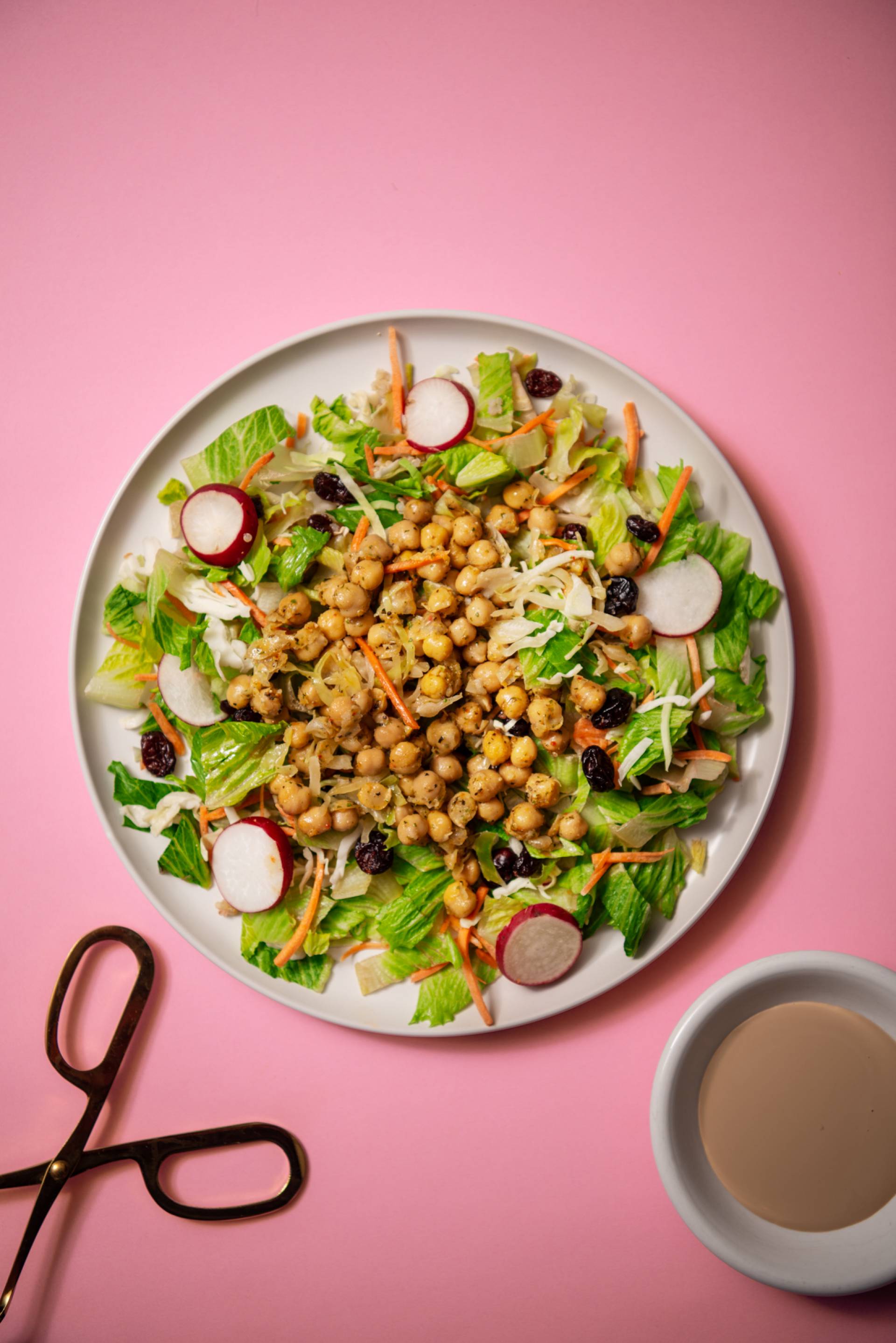 Mega Crunchy Romaine Salad with Chickpeas (MEAT FREE)