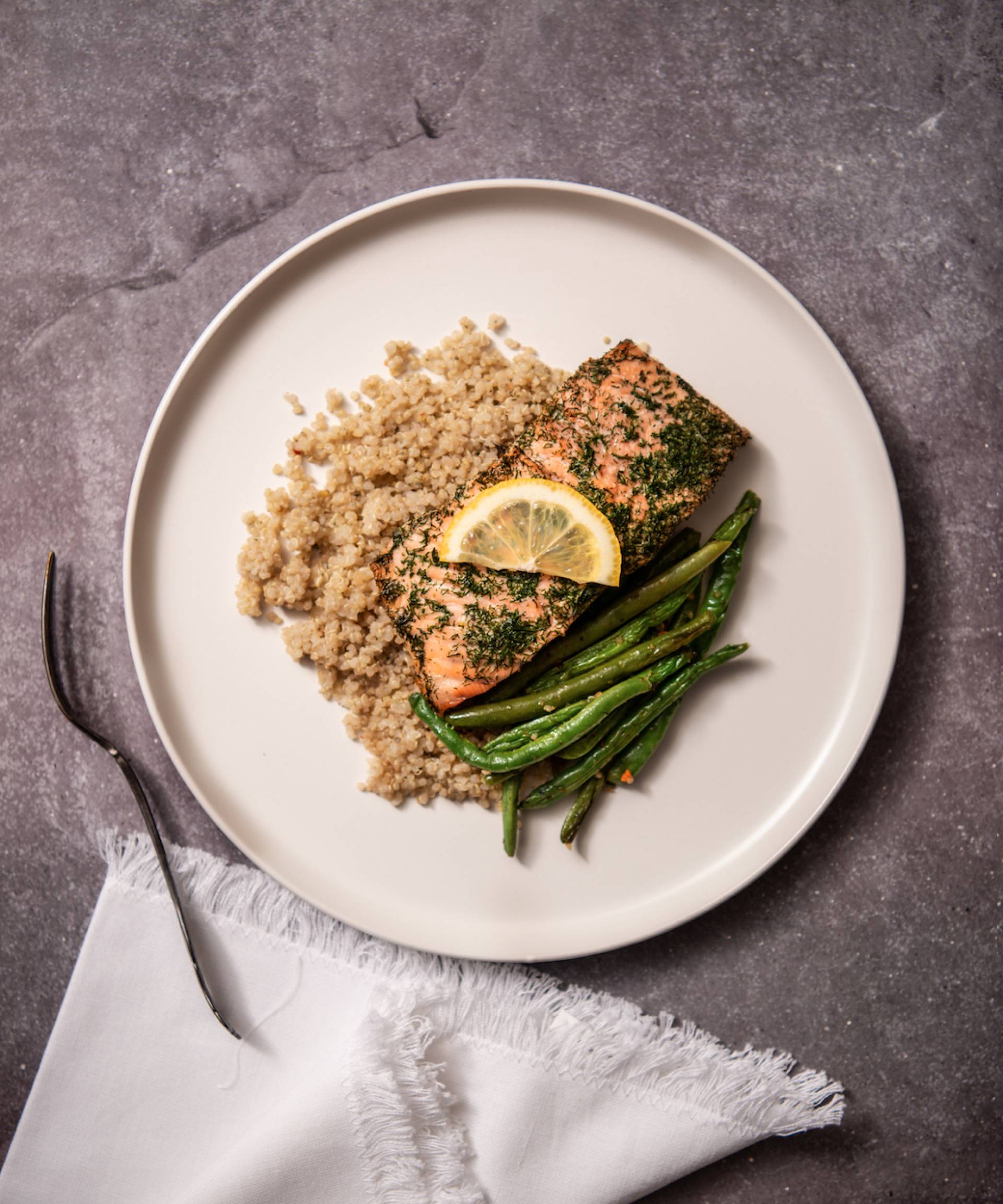 Grilled Salmon with Lemon Dill Aioli